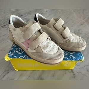 Kids Golden Goose ball star strap. White and Pink Star Velcro Sneakers